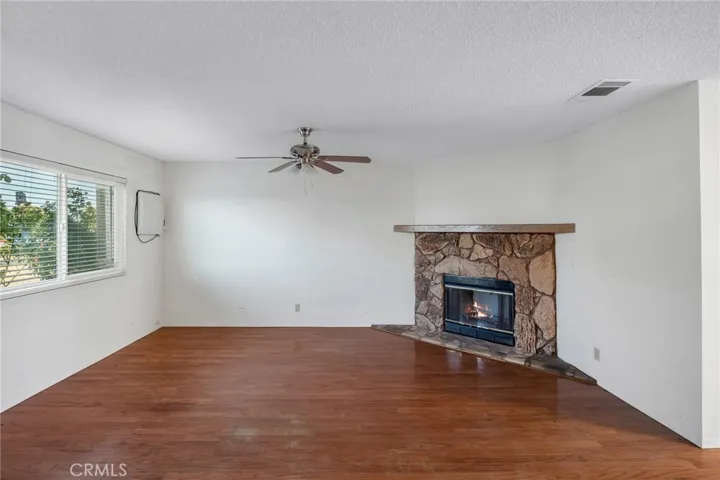 10966 Neola Road, Apple Valley, California 92308