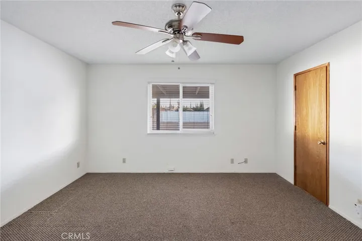 10966 Neola Road, Apple Valley, California 92308