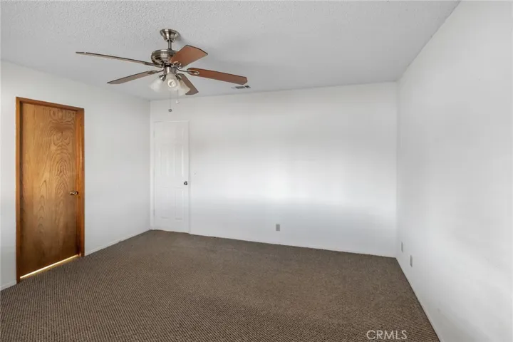 10966 Neola Road, Apple Valley, California 92308