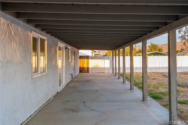 10966 Neola Road, Apple Valley, California 92308