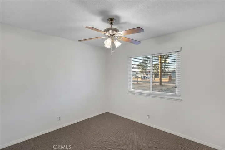 10966 Neola Road, Apple Valley, California 92308