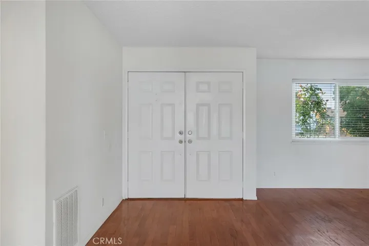 10966 Neola Road, Apple Valley, California 92308