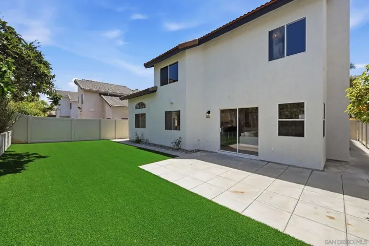 2214 Brookhaven, Vista, California 92081