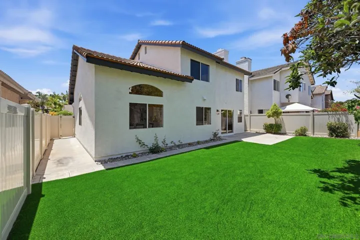 2214 Brookhaven, Vista, California 92081