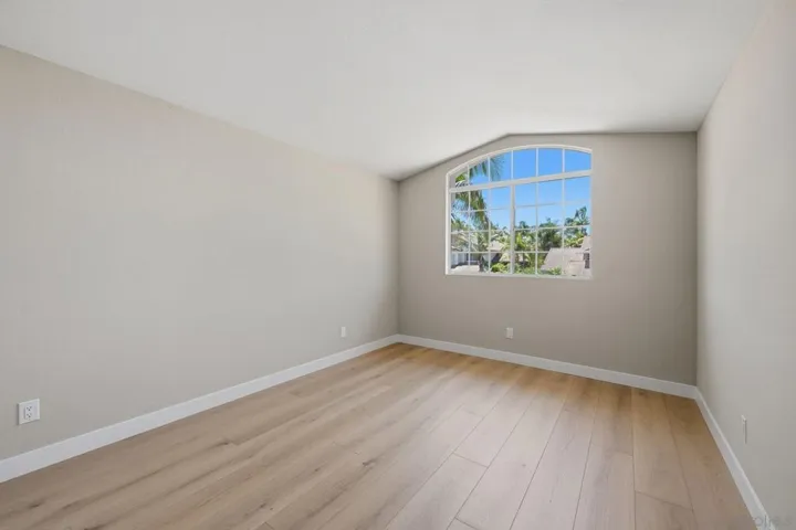 2214 Brookhaven, Vista, California 92081