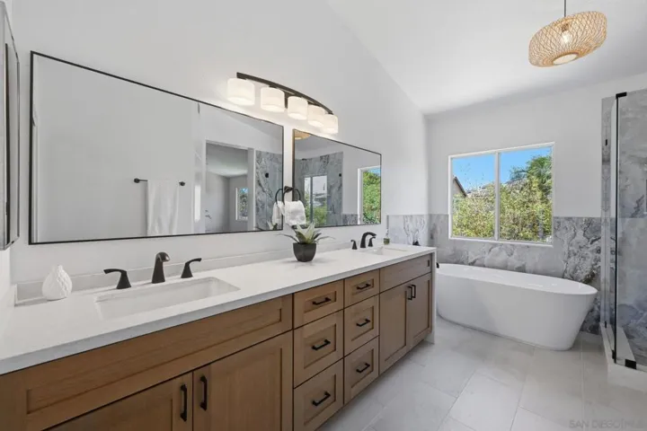 2214 Brookhaven, Vista, California 92081