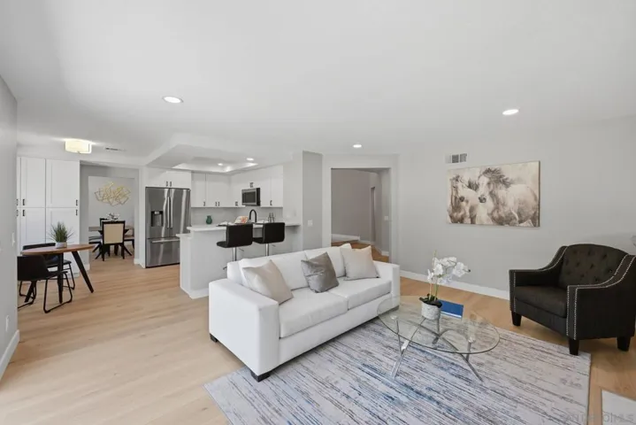 2214 Brookhaven, Vista, California 92081