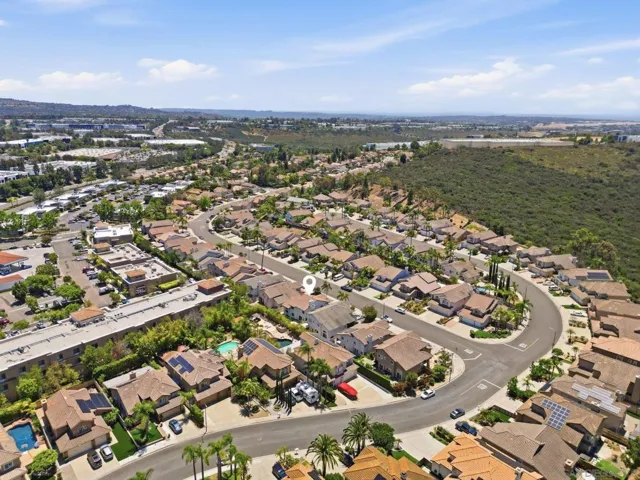 2214 Brookhaven, Vista, California 92081