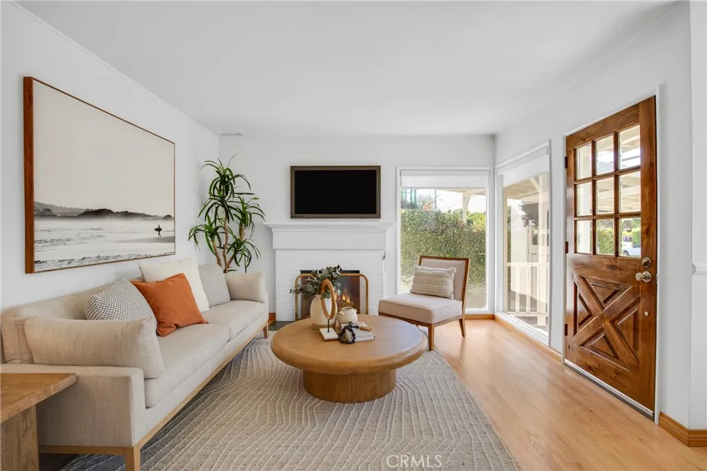 424 S Meadows Ave, Manhattan Beach, California 90266 — photo 5