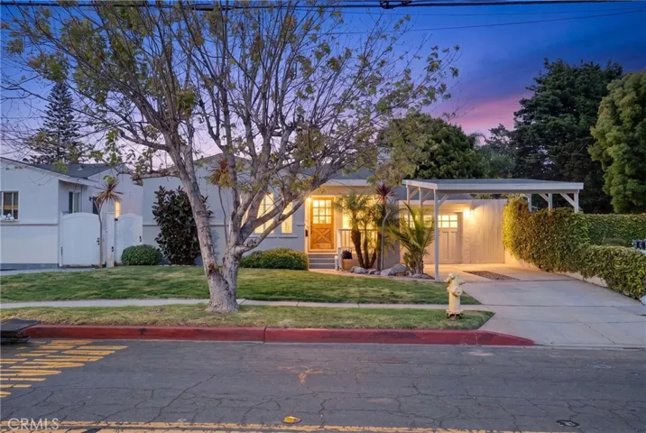 424 S Meadows Ave, Manhattan Beach, California 90266