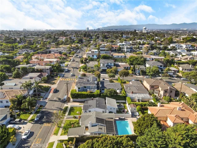 424 S Meadows Ave, Manhattan Beach, California 90266