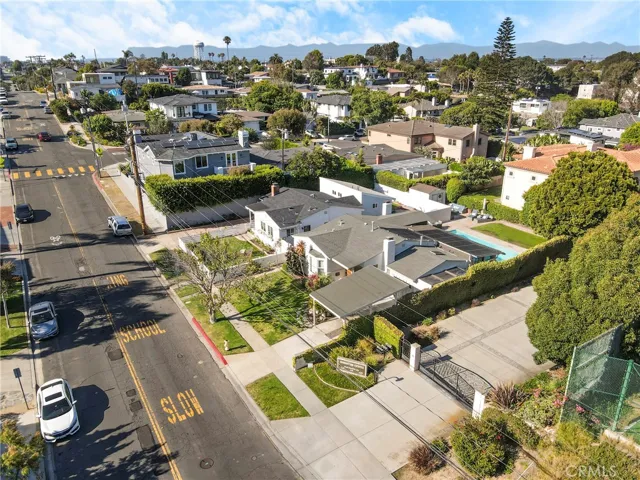 424 S Meadows Ave, Manhattan Beach, California 90266