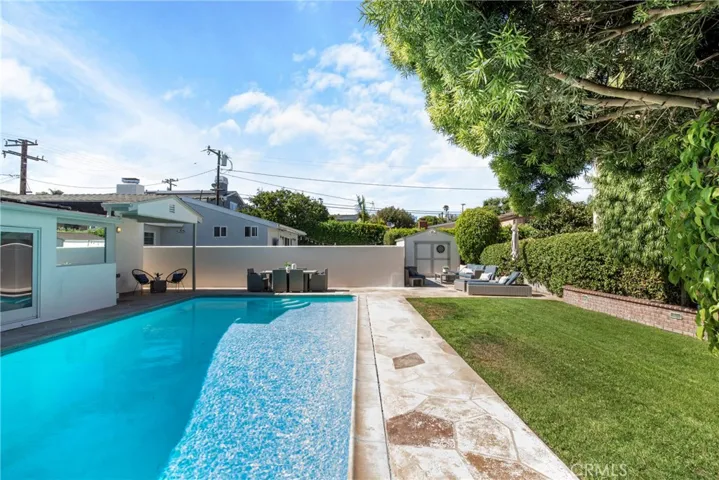 424 S Meadows Ave, Manhattan Beach, California 90266