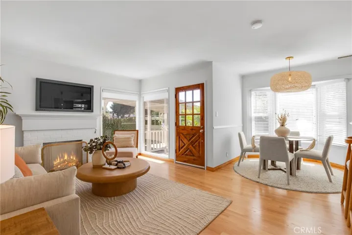 424 S Meadows Ave, Manhattan Beach, California 90266