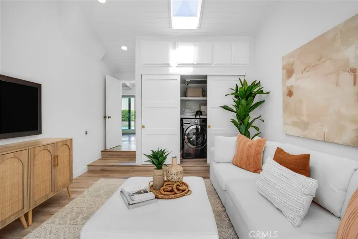424 S Meadows Ave, Manhattan Beach, California 90266