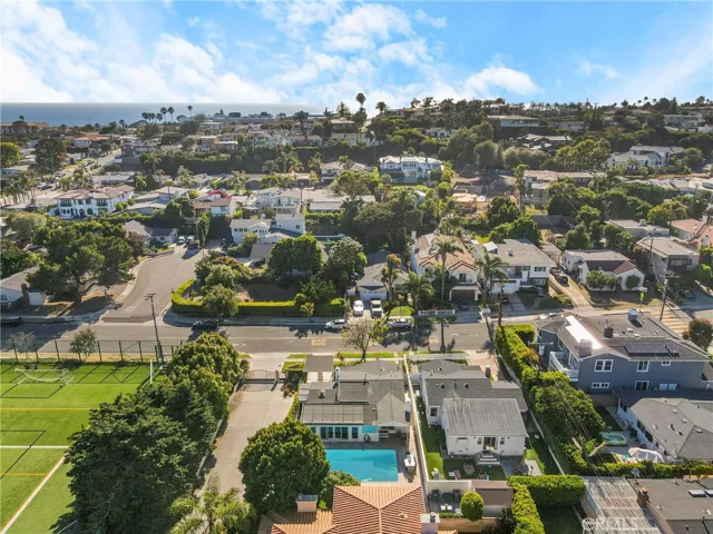 424 S Meadows Ave, Manhattan Beach, California 90266