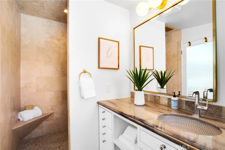 424 S Meadows Ave, Manhattan Beach, California 90266