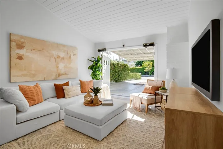 424 S Meadows Ave, Manhattan Beach, California 90266