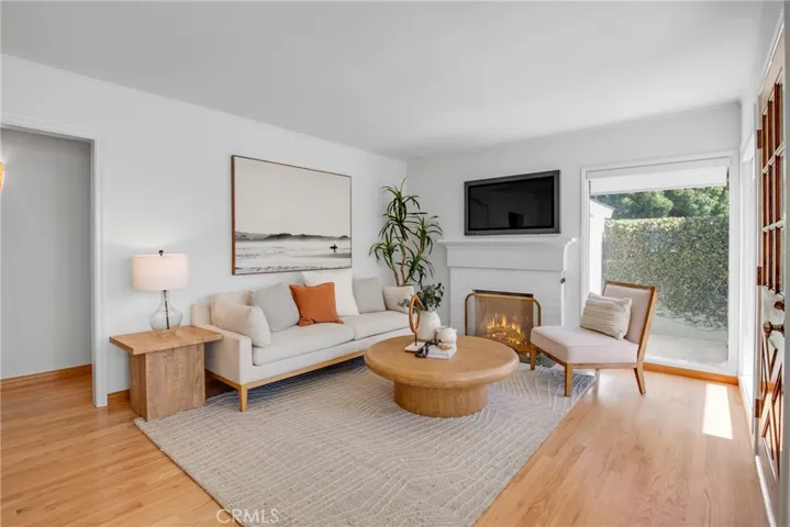 424 S Meadows Ave, Manhattan Beach, California 90266