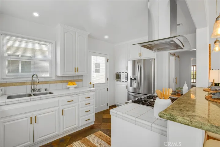 424 S Meadows Ave, Manhattan Beach, California 90266