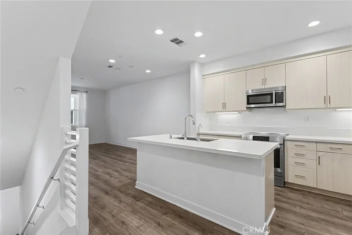 419 Falcon Place, Covina, California 91723