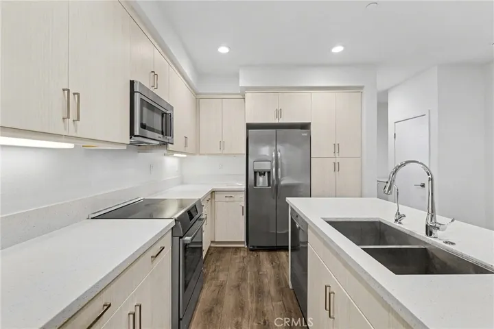 419 Falcon Place, Covina, California 91723