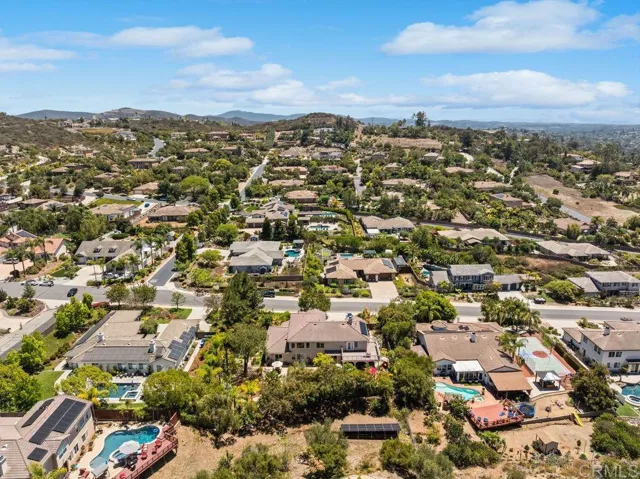 2494 San Clemente Avenue, Vista, California 92084