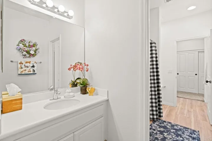 2494 San Clemente Avenue, Vista, California 92084