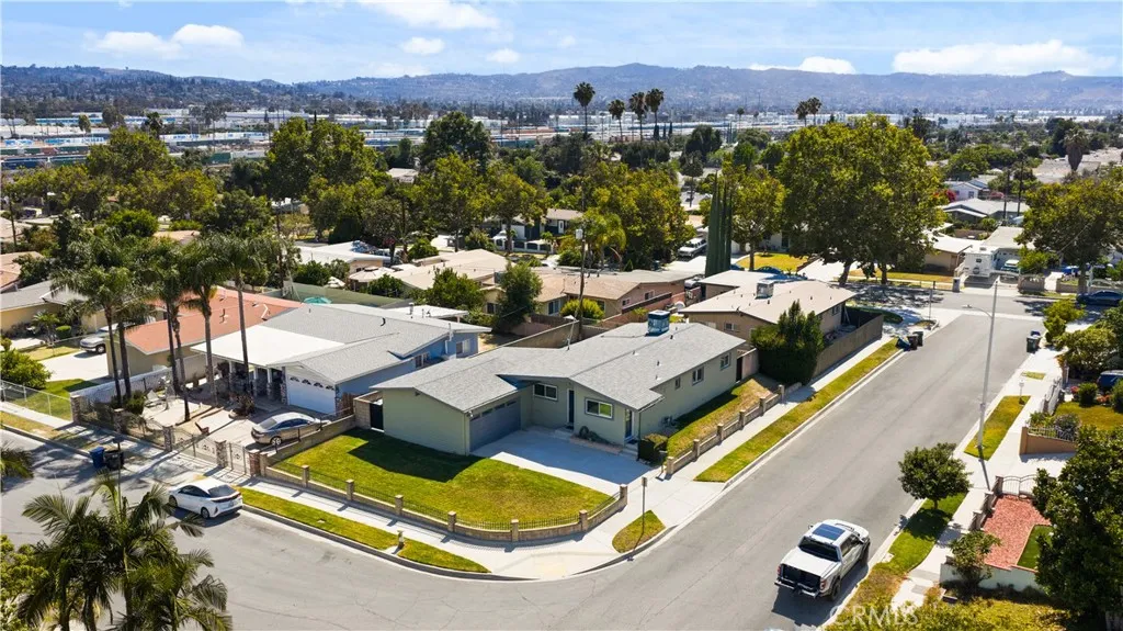 Aerial View of the home and neighborhood.