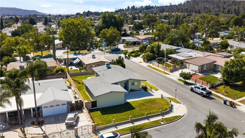 Aerial View of the home and neighborhood.