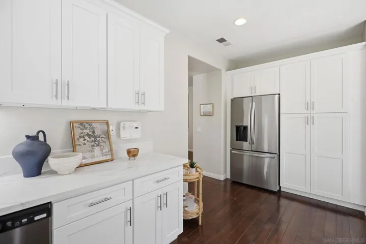 7385 Healis Pl, San Diego, California 92129