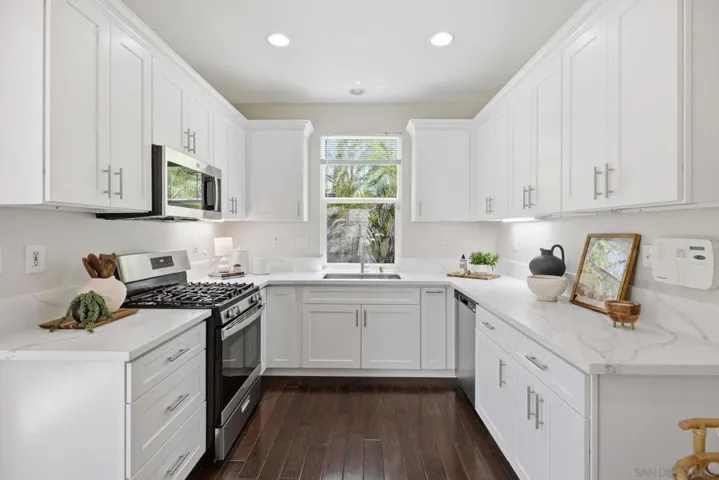 7385 Healis Pl, San Diego, California 92129