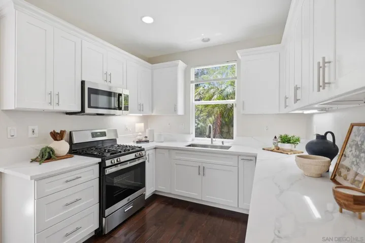 7385 Healis Pl, San Diego, California 92129