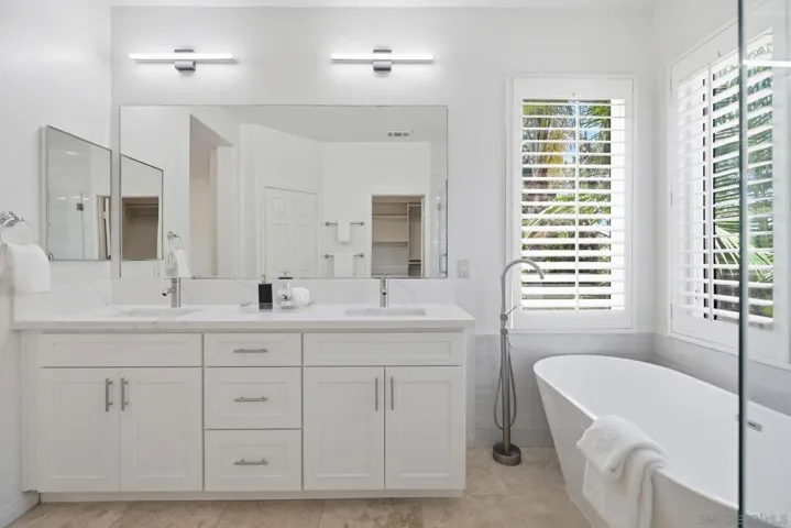 7385 Healis Pl, San Diego, California 92129