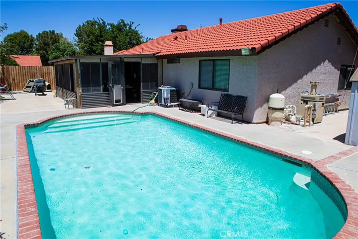 43341 27th W. Street W, Lancaster, California 93536