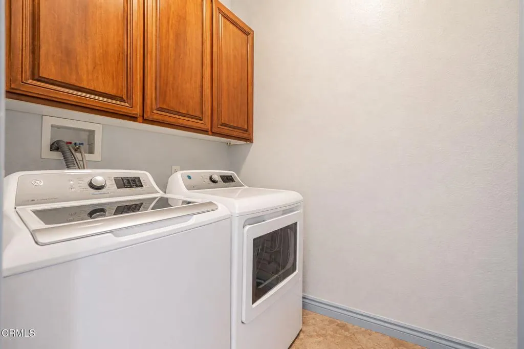 44-web-or-mls-Laundry