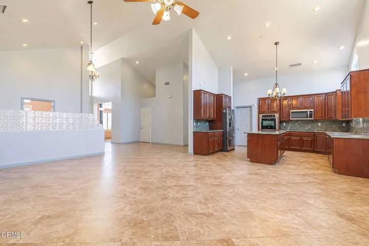 19-web-or-mls-Kitchen