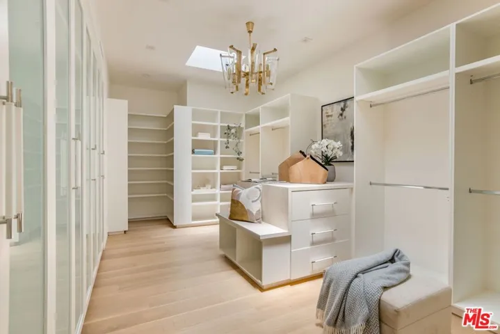 9988 Liebe Drive, Beverly Hills, California 90210