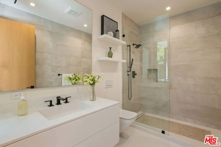 9988 Liebe Drive, Beverly Hills, California 90210