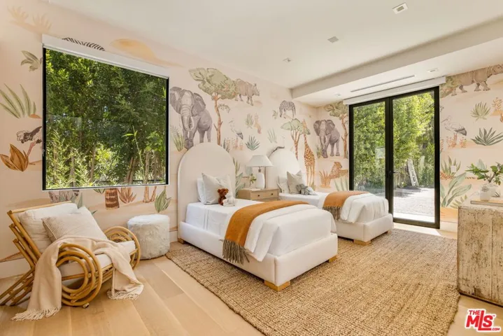 9988 Liebe Drive, Beverly Hills, California 90210