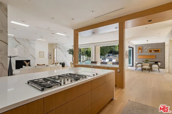 9988 Liebe Drive, Beverly Hills, California 90210