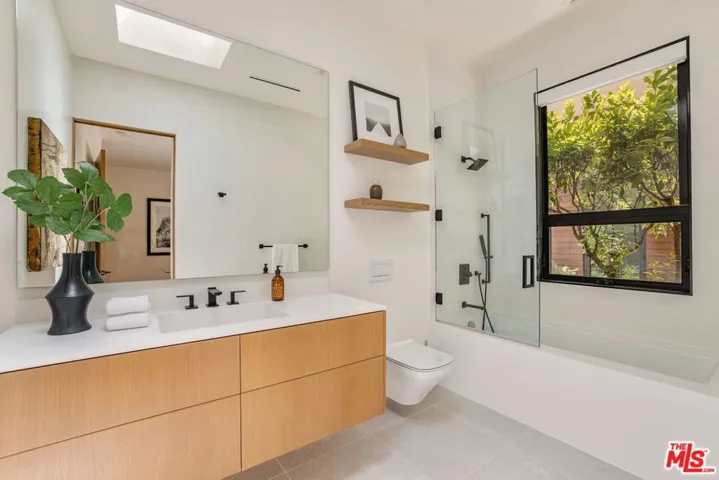 9988 Liebe Drive, Beverly Hills, California 90210