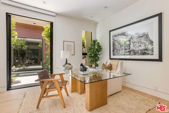 9988 Liebe Drive, Beverly Hills, California 90210