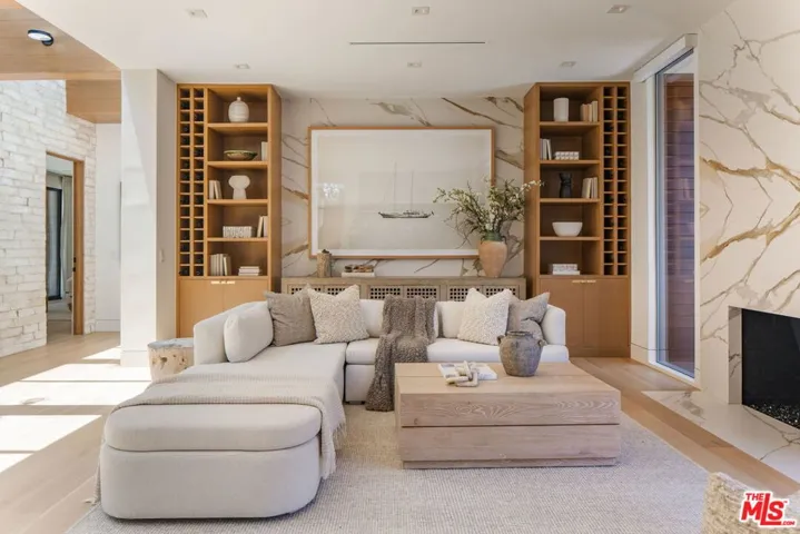 9988 Liebe Drive, Beverly Hills, California 90210