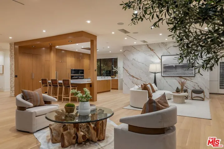 9988 Liebe Drive, Beverly Hills, California 90210