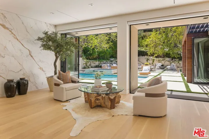 9988 Liebe Drive, Beverly Hills, California 90210