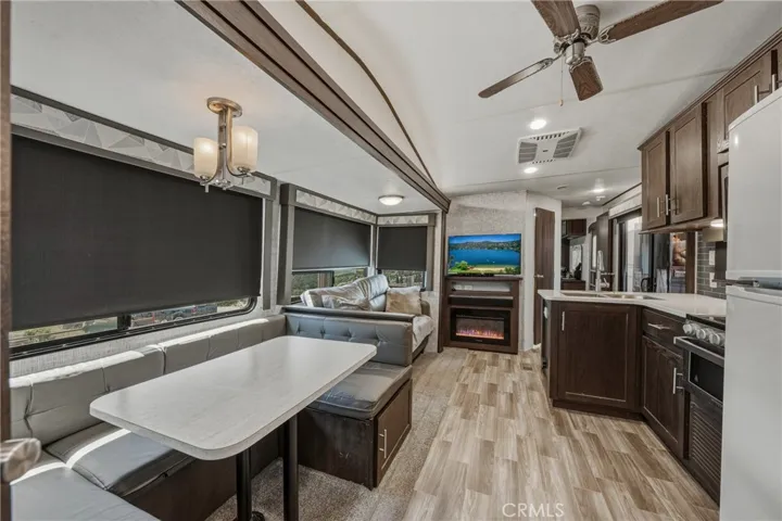 21738 Yankee Valley, Hidden Valley Lake, California 95467