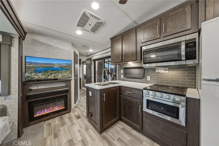 21738 Yankee Valley, Hidden Valley Lake, California 95467