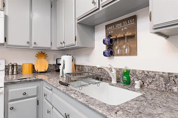 520 Via De La Valle H, Solana Beach, California 92075