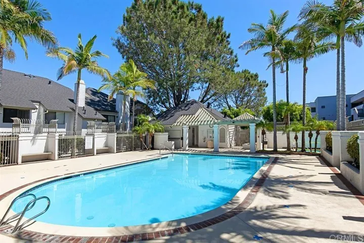 520 Via De La Valle H, Solana Beach, California 92075